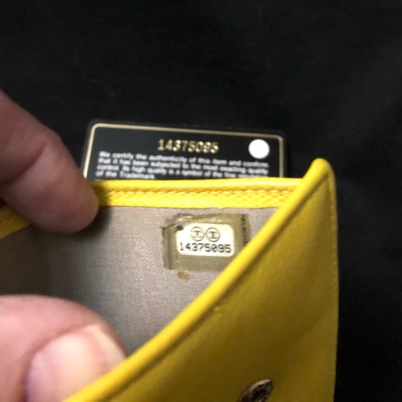 RARE!! Authentic Coco Chanel Bi-fold Leather wallet Deep yellow w Gold Logo - Picture 12 of 13